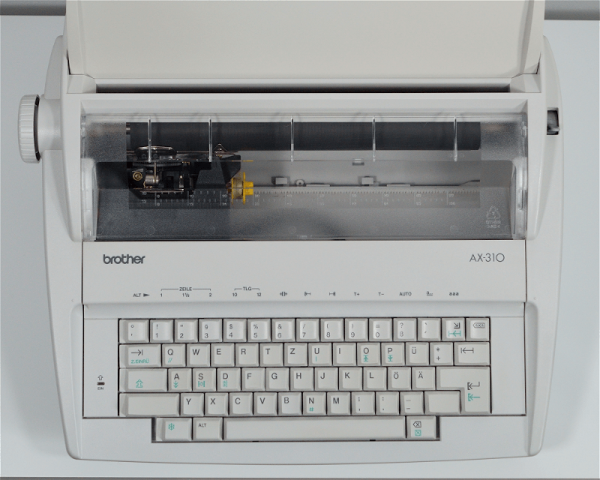 Deutsch Brother AX-210 elektrische Schreibmaschine mit Korrekturfunktion QWERTZ 